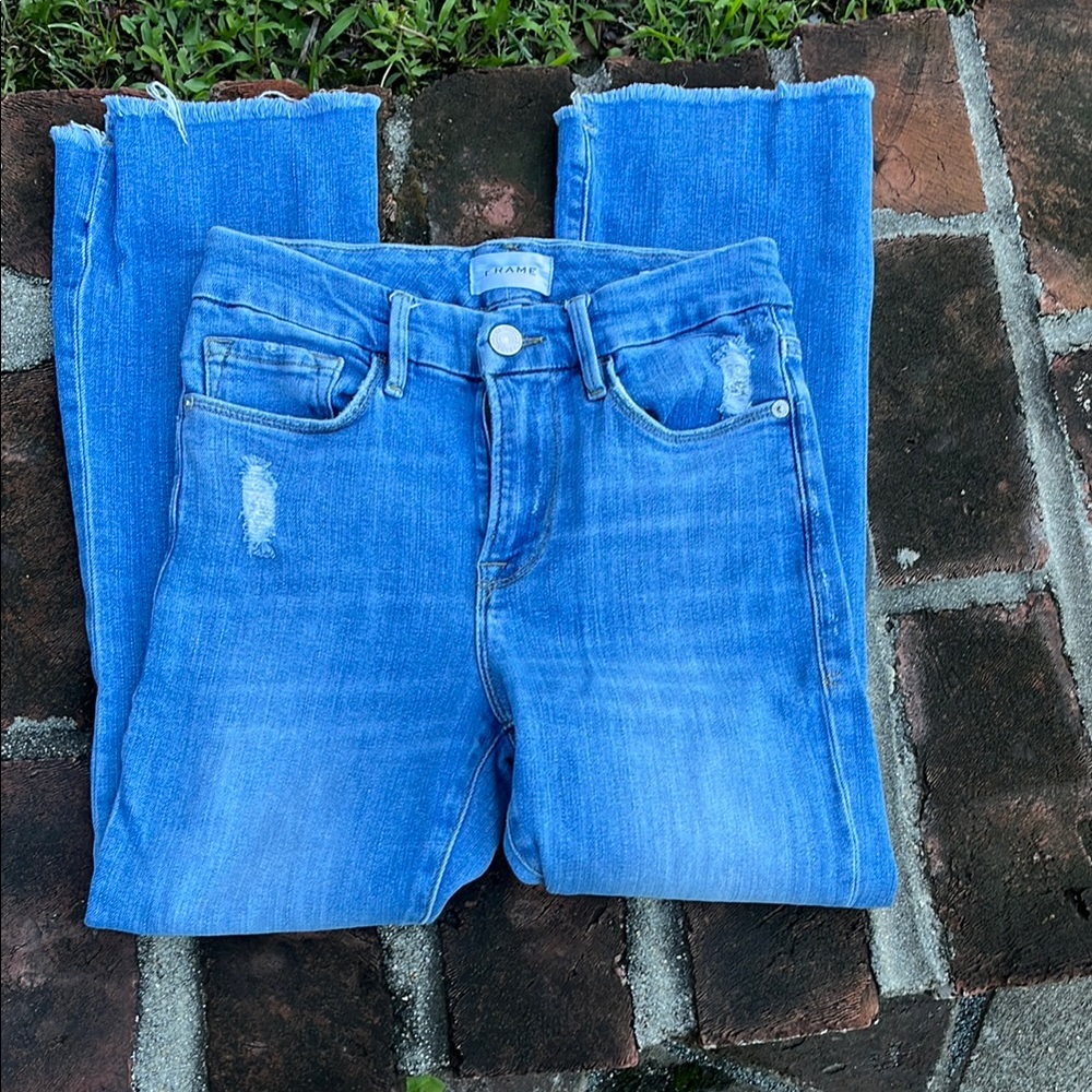Frame Le crop mini boot distressed blue Jeans size 26